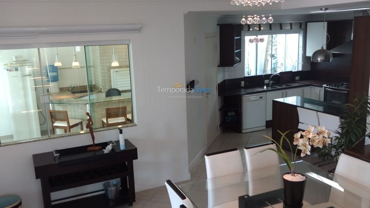 Casa para alquiler de vacaciones em Bombinhas (Mariscal)