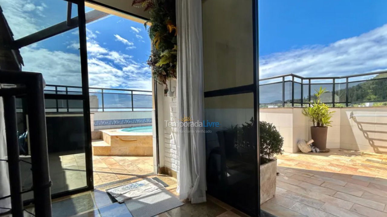 Apartamento para aluguel de temporada em Ubatuba (Praia das Toninhas)