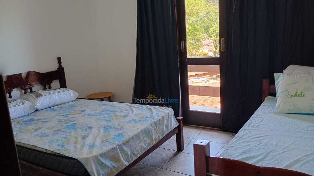 Apartamento para alquiler de vacaciones em Ubatuba (Santa Rita)