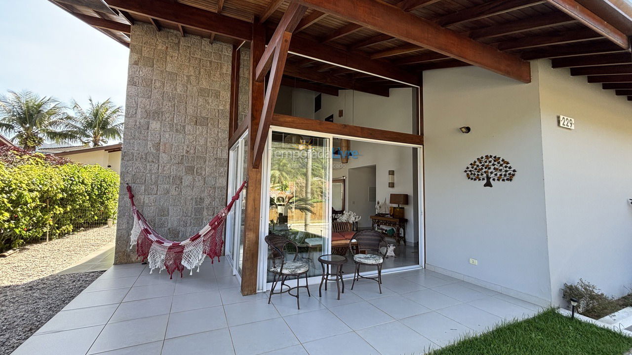 Casa para alquiler de vacaciones em Ubatuba (Horto)