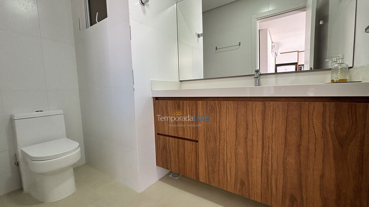 Apartment for vacation rental in Bombinhas (Praia de Bombas)