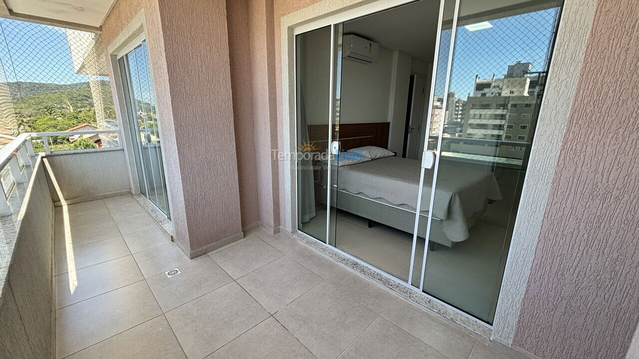 Apartment for vacation rental in Bombinhas (Praia de Bombas)