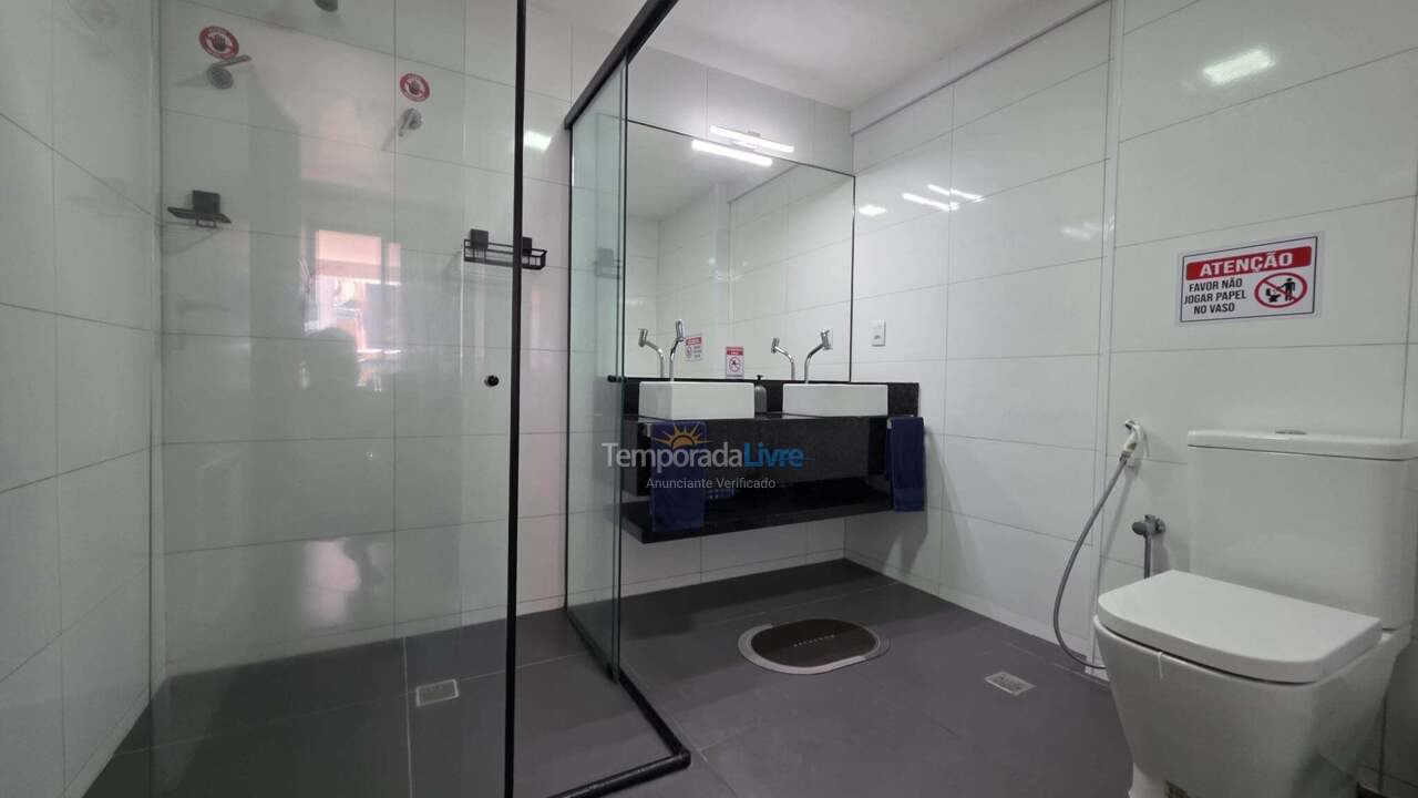 Banheiro suite  Apartment for vacation rental in Fortaleza (Meireles)