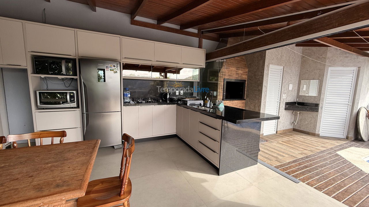 Casa para aluguel de temporada em Florianopolis (Praia dos Ingleses)