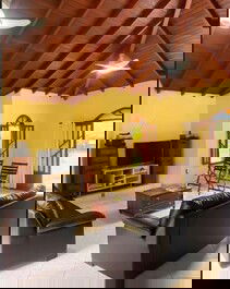 Casa 4 Suítes 14 Pessoas a 300m da Praia do Campeche