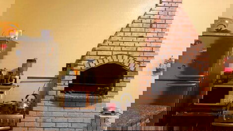 Casa 4 Suítes 14 Pessoas a 300m da Praia do Campeche