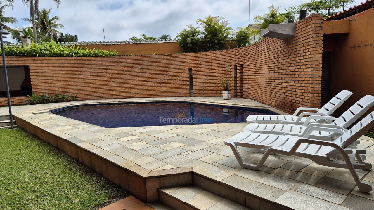 Casa para aluguel de temporada em Guarujá (Praia do Pernambuco)