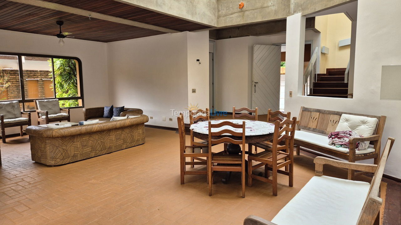 Casa para aluguel de temporada em Guarujá (Praia do Pernambuco)