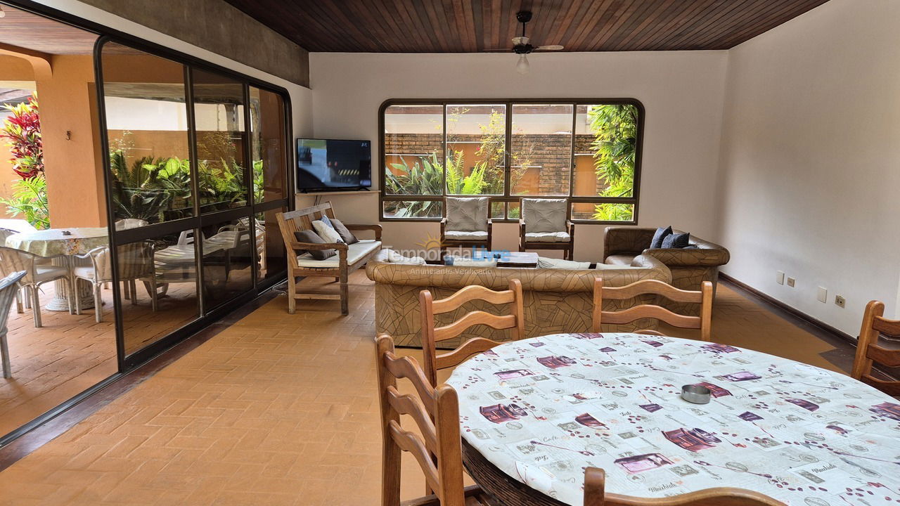 Casa para aluguel de temporada em Guarujá (Praia do Pernambuco)