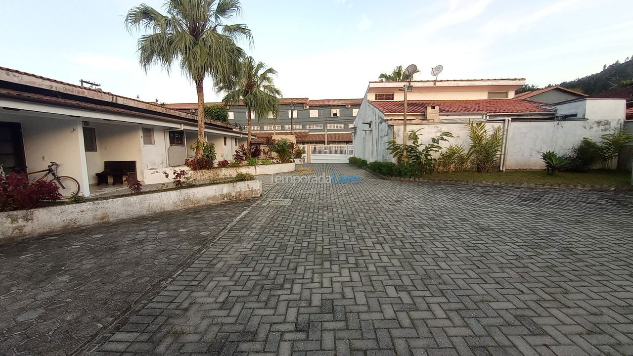 Casa para aluguel de temporada em Ubatuba (Saco da Ribeira)