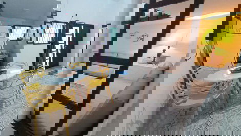 Visão interna sala e cozinha 