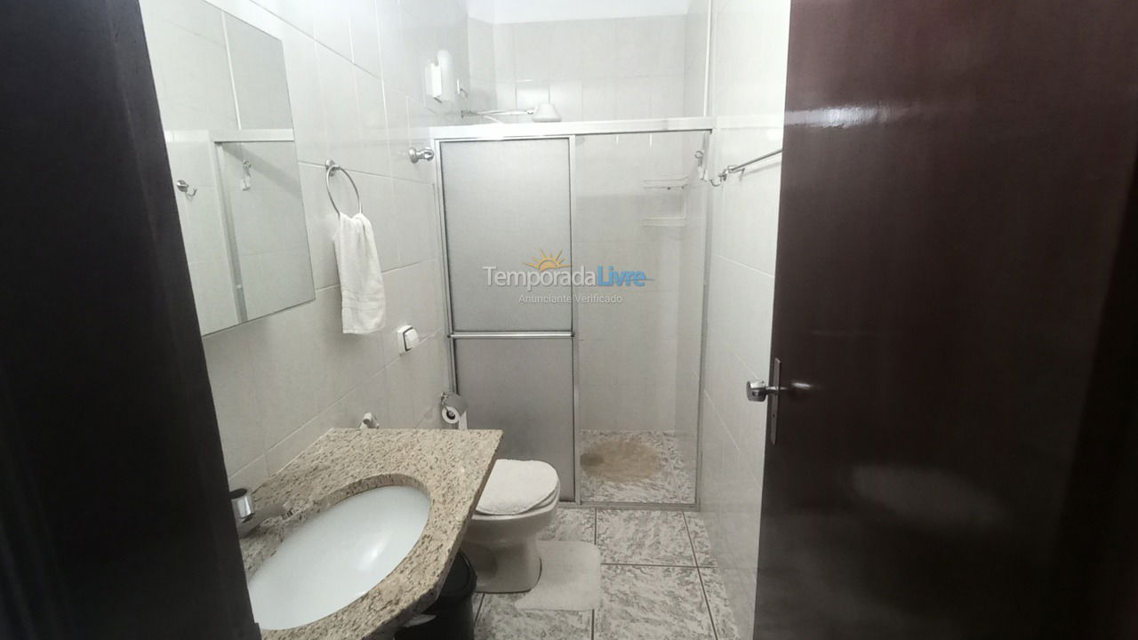 Casa para aluguel de temporada em Ubatuba (Saco da Ribeira)