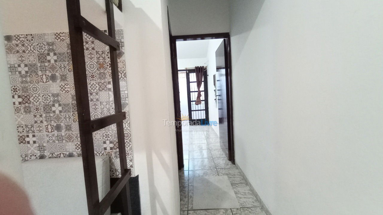 Casa para aluguel de temporada em Ubatuba (Saco da Ribeira)