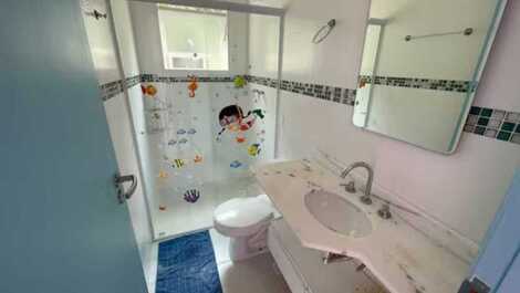 Hermosa casa en condominio disponible para alquiler.