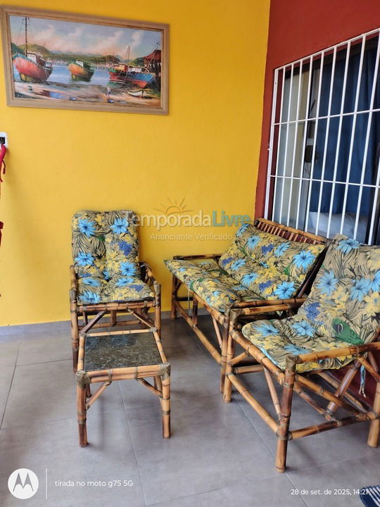 Casa para aluguel de temporada em Caraguatatuba (Praia da Cocanha)
