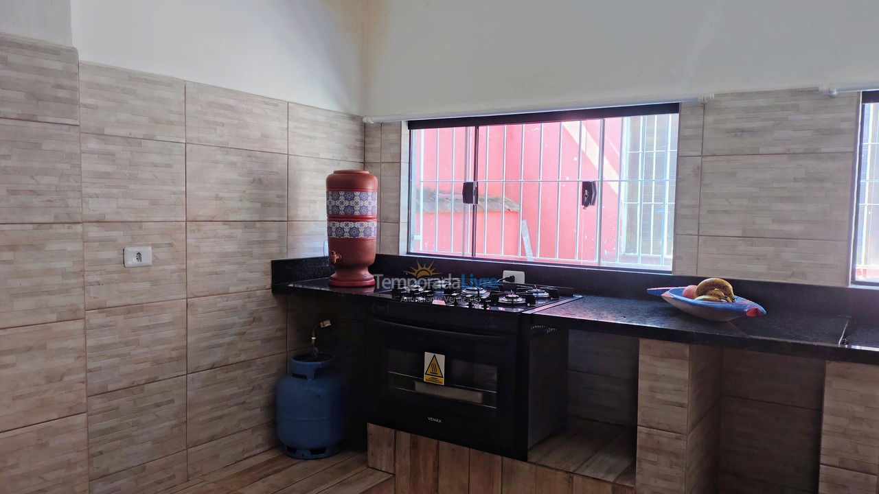Casa para aluguel de temporada em Caraguatatuba (Praia da Cocanha)