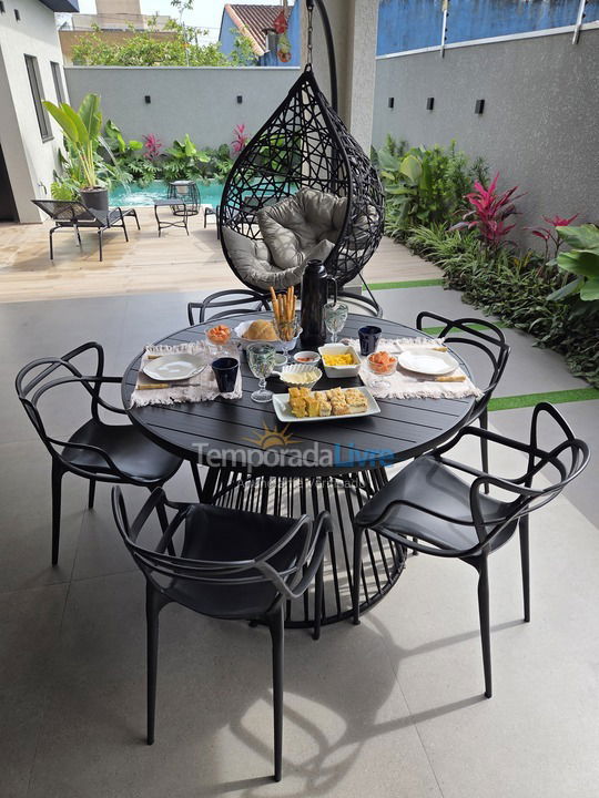 Casa para aluguel de temporada em Itapoá (Itapema do Norte)