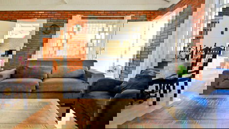 Excelente Casa con Piscina