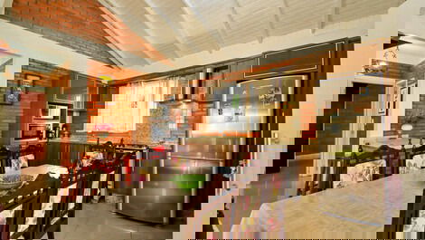 Excelente Casa con Piscina