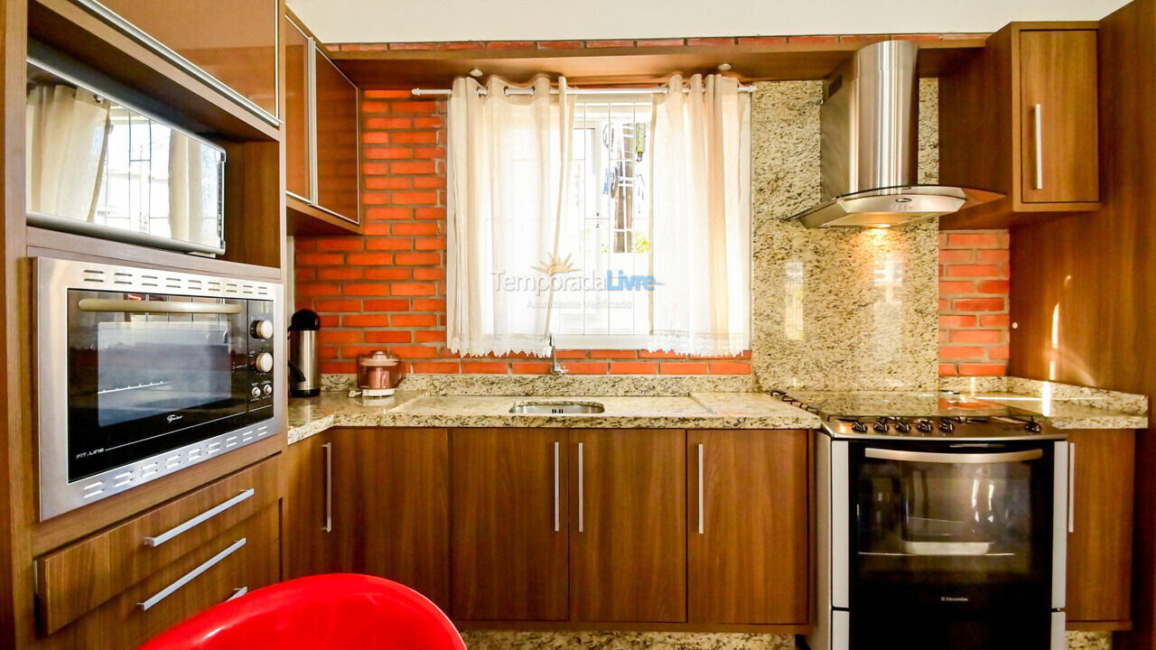 Casa para alquiler de vacaciones em Florianópolis (Ponta das Canas)