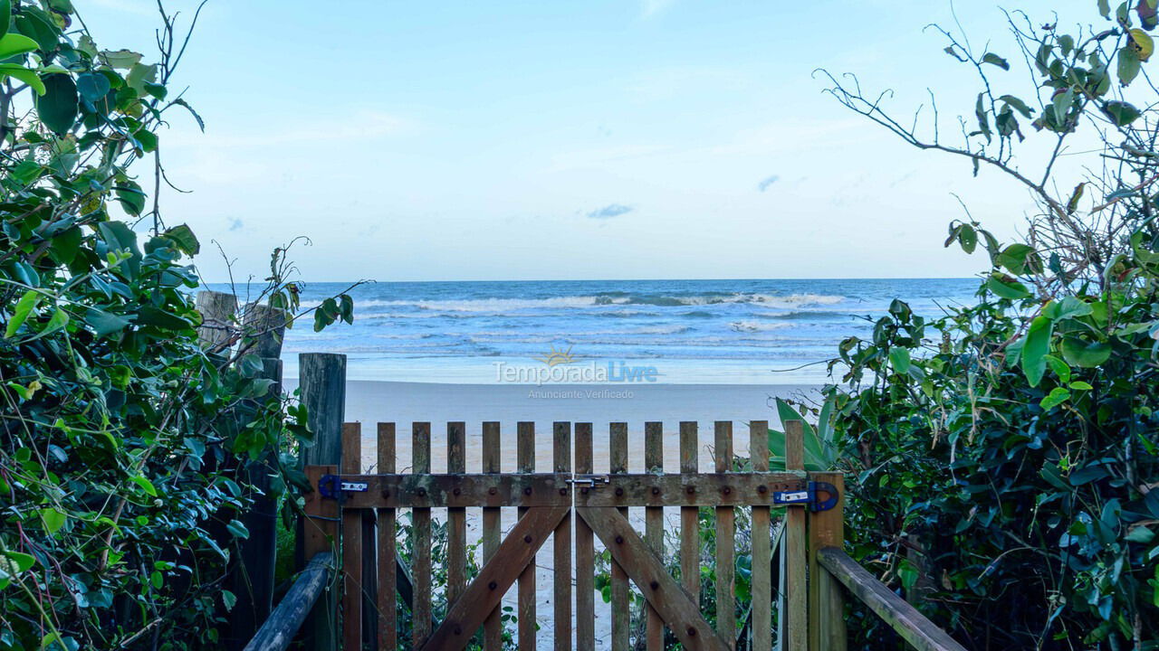 Casa para aluguel de temporada em Florianópolis (Brava)