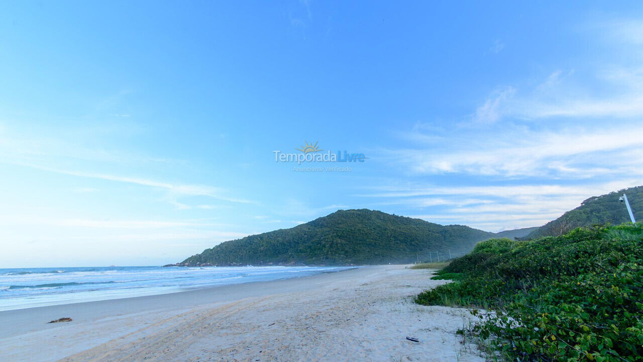 Casa para aluguel de temporada em Florianópolis (Brava)