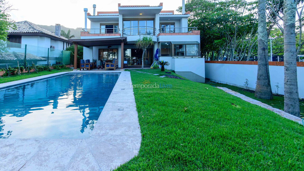 Casa para aluguel de temporada em Florianópolis (Brava)