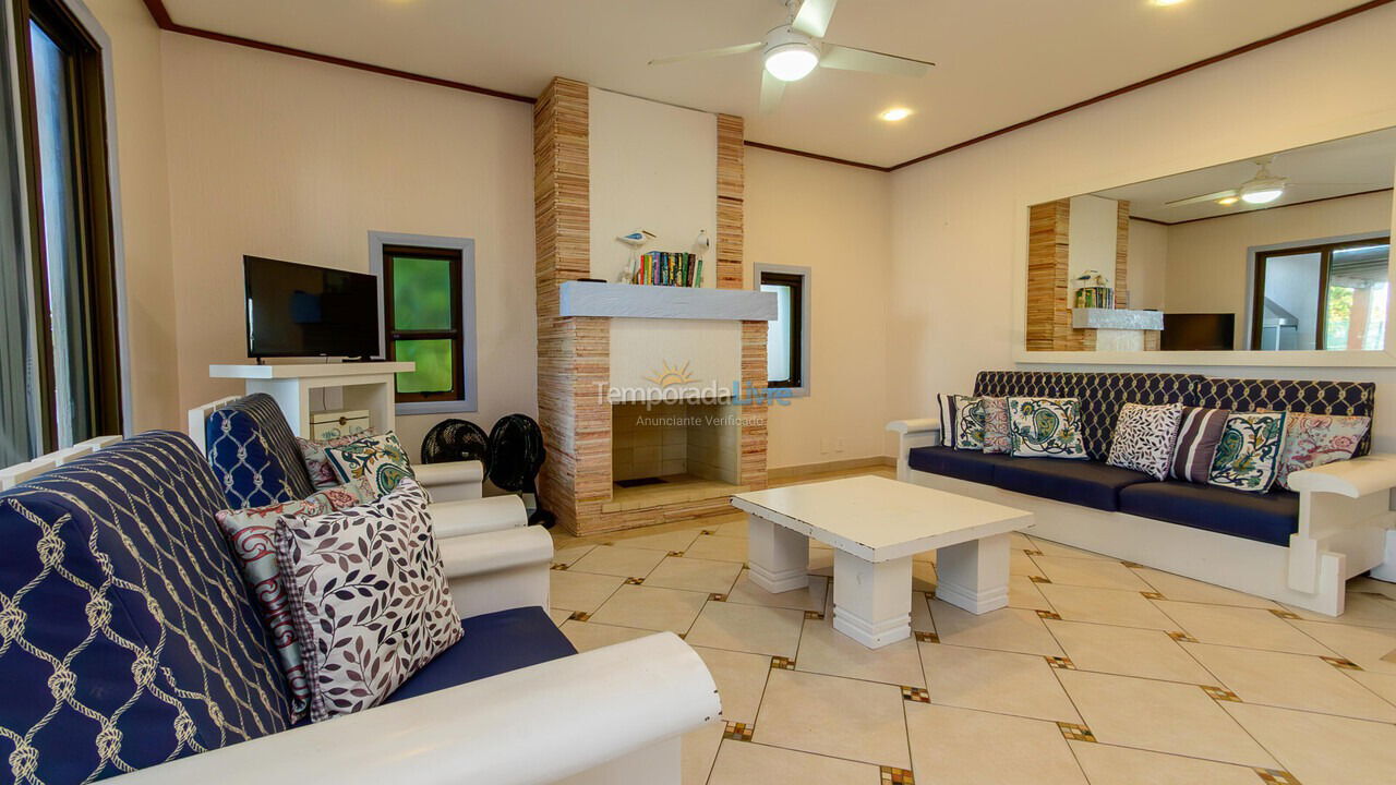 Casa para aluguel de temporada em Florianópolis (Brava)