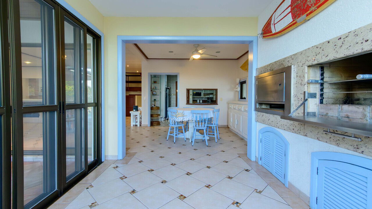 Casa para aluguel de temporada em Florianópolis (Brava)