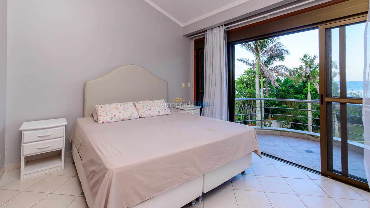 Casa para aluguel de temporada em Florianópolis (Brava)