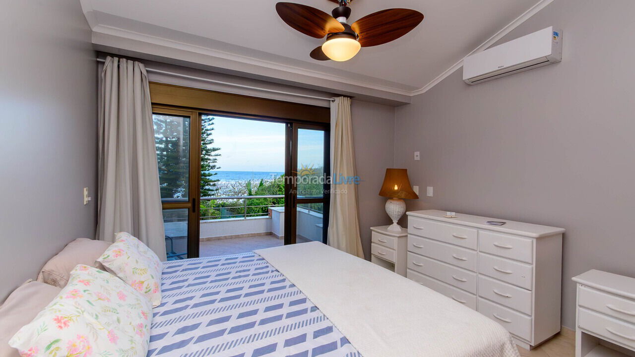 Casa para aluguel de temporada em Florianópolis (Brava)