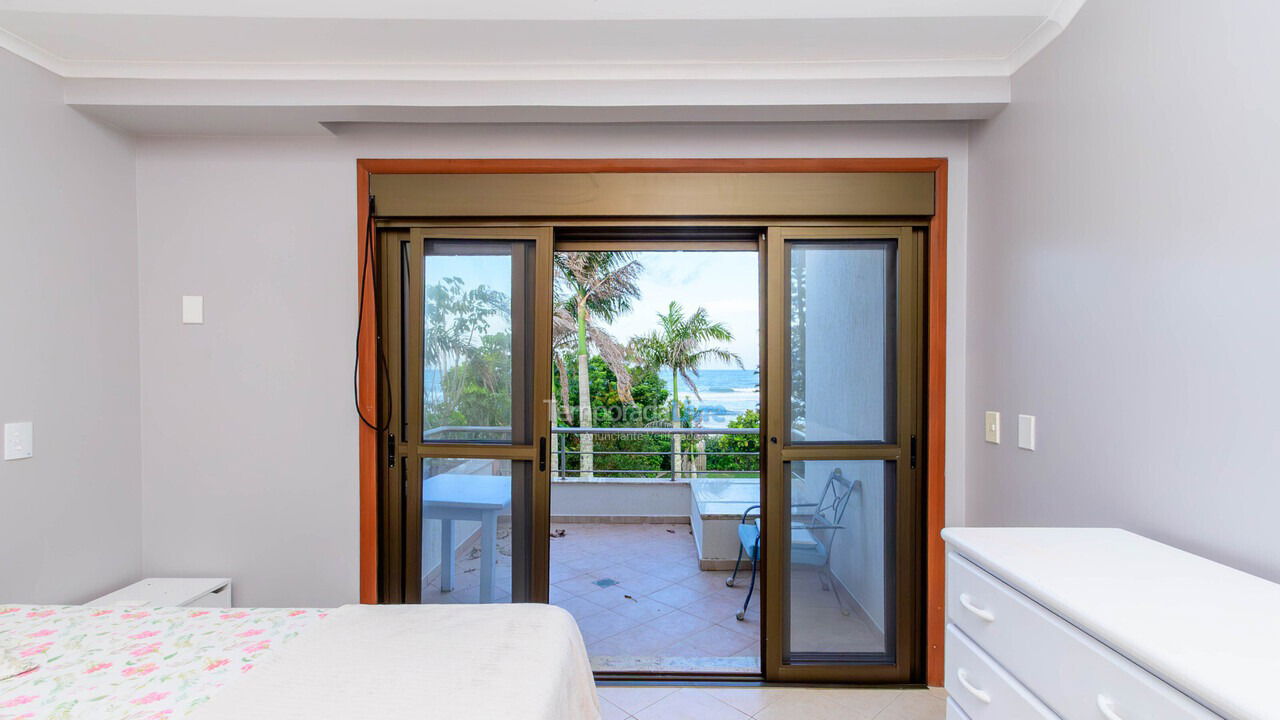 Casa para aluguel de temporada em Florianópolis (Brava)