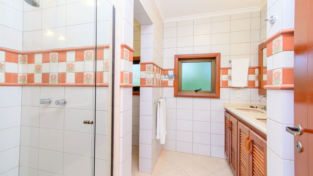 Casa para aluguel de temporada em Florianópolis (Brava)