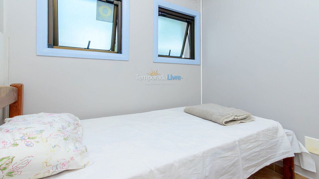 Casa para aluguel de temporada em Florianópolis (Brava)