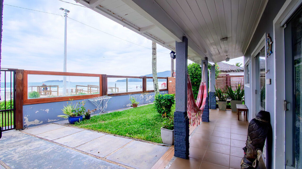 Casa para aluguel de temporada em Florianopolis (Praia dos Ingleses)