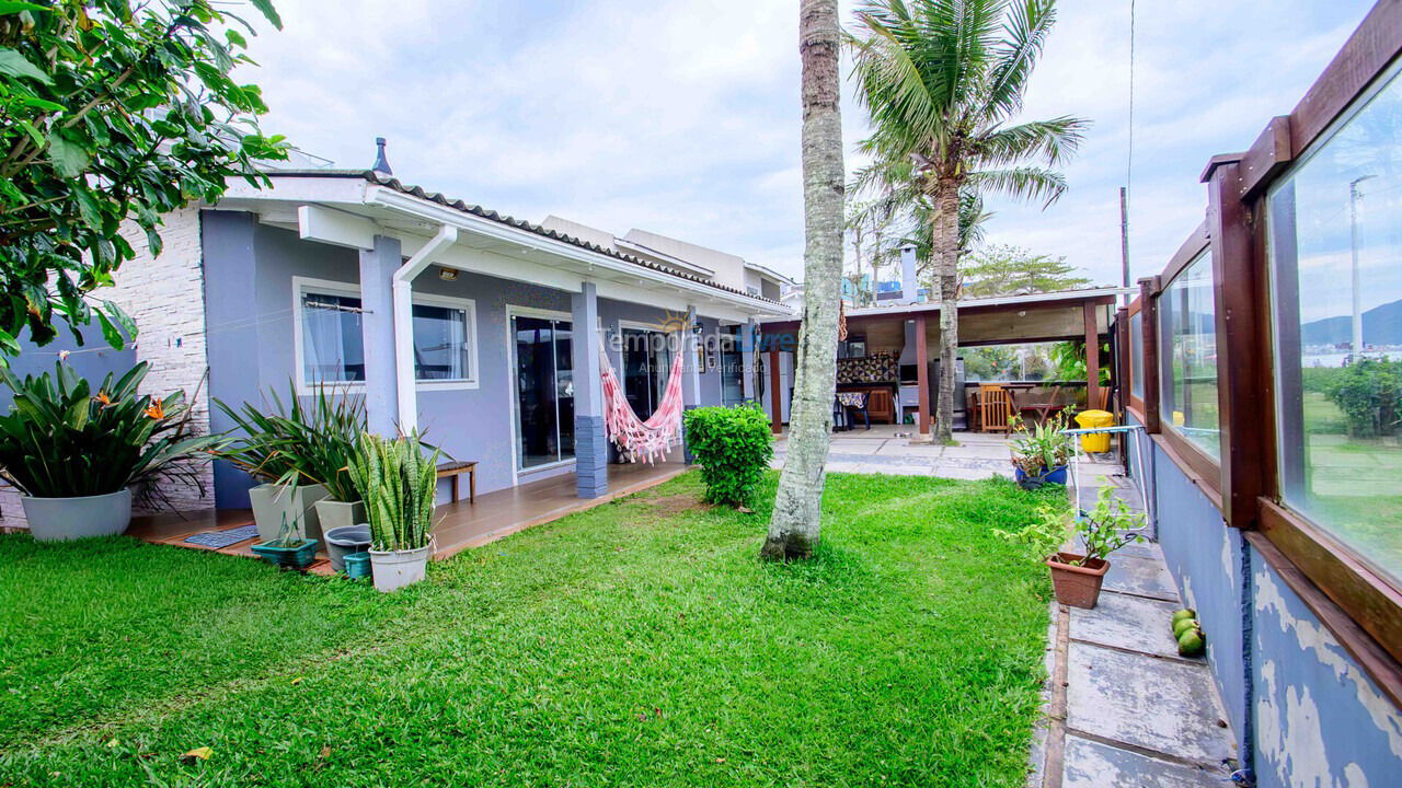 Casa para aluguel de temporada em Florianopolis (Praia dos Ingleses)