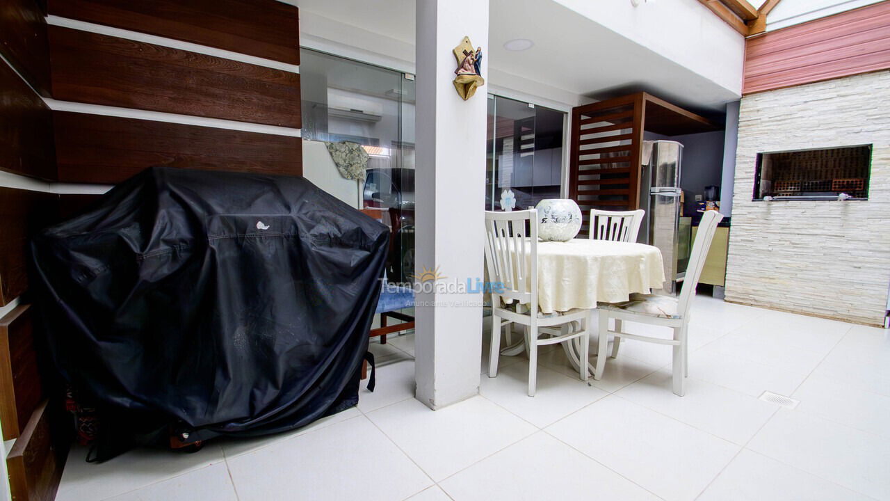 Casa para aluguel de temporada em Florianopolis (Praia dos Ingleses)