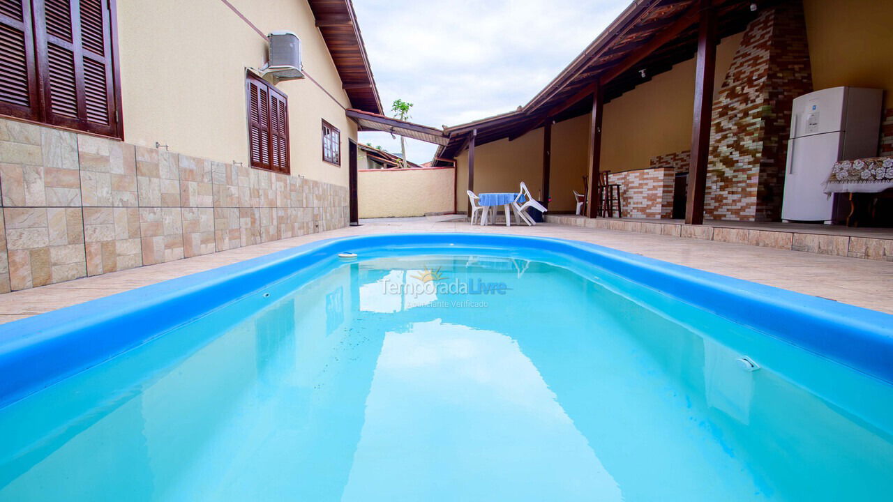 Casa para aluguel de temporada em Florianopolis (Praia dos Ingleses)