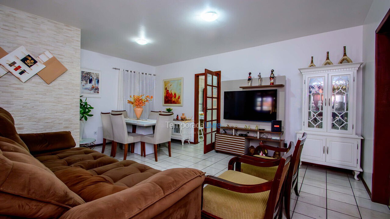 Casa para aluguel de temporada em Florianopolis (Praia dos Ingleses)