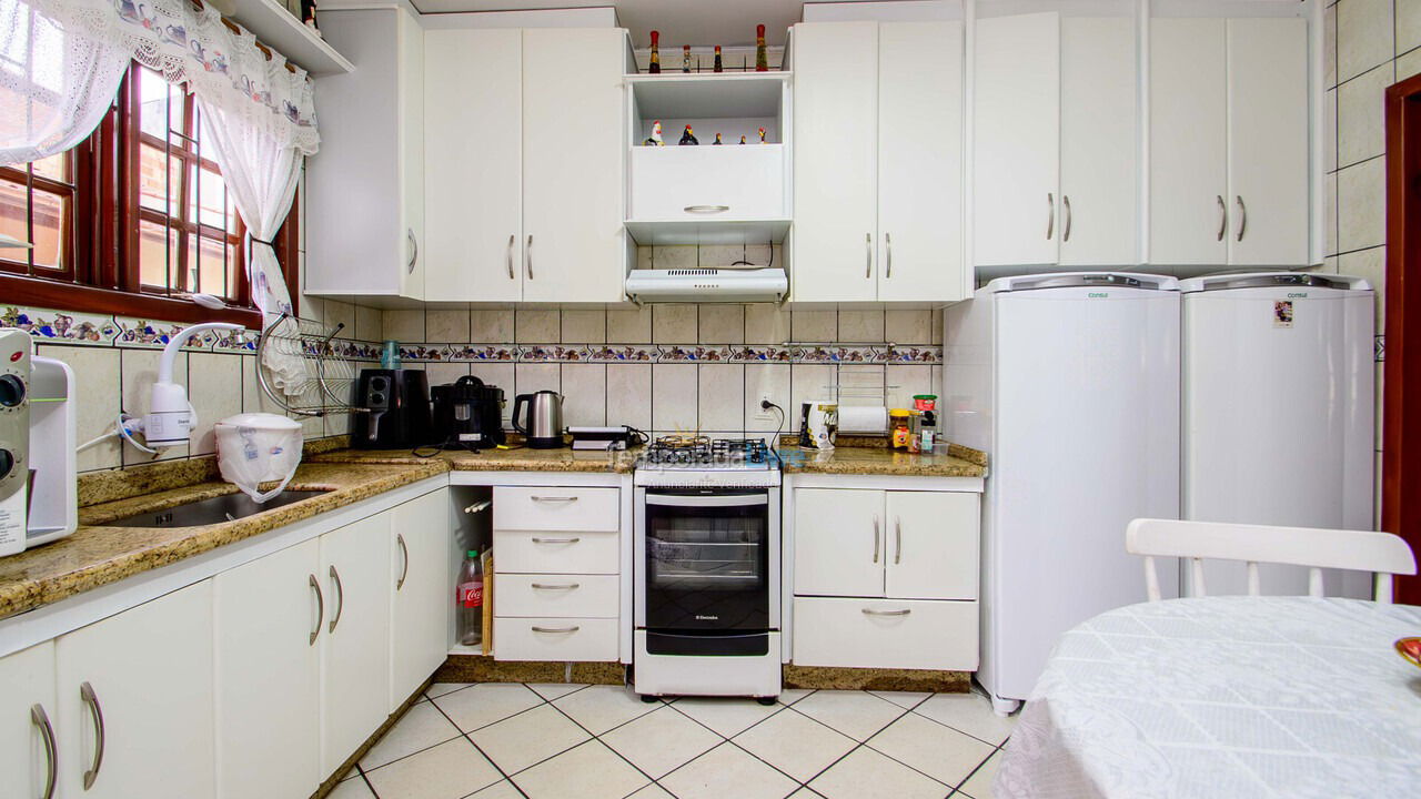 Casa para aluguel de temporada em Florianopolis (Praia dos Ingleses)