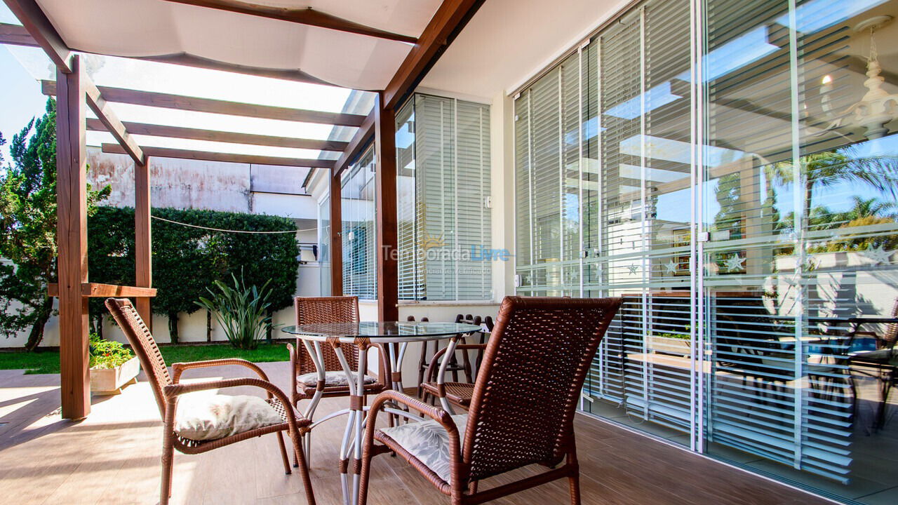 Casa para aluguel de temporada em Florianopolis (Jurerê Internacional)