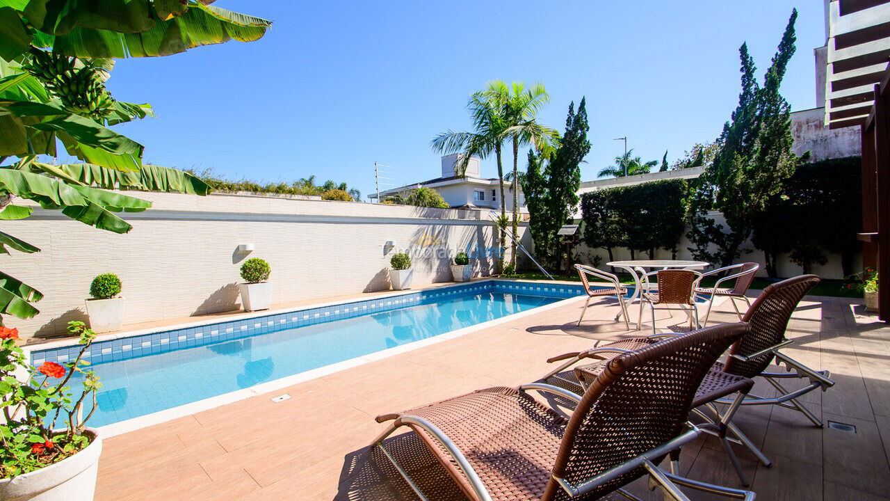 Casa para aluguel de temporada em Florianopolis (Jurerê Internacional)