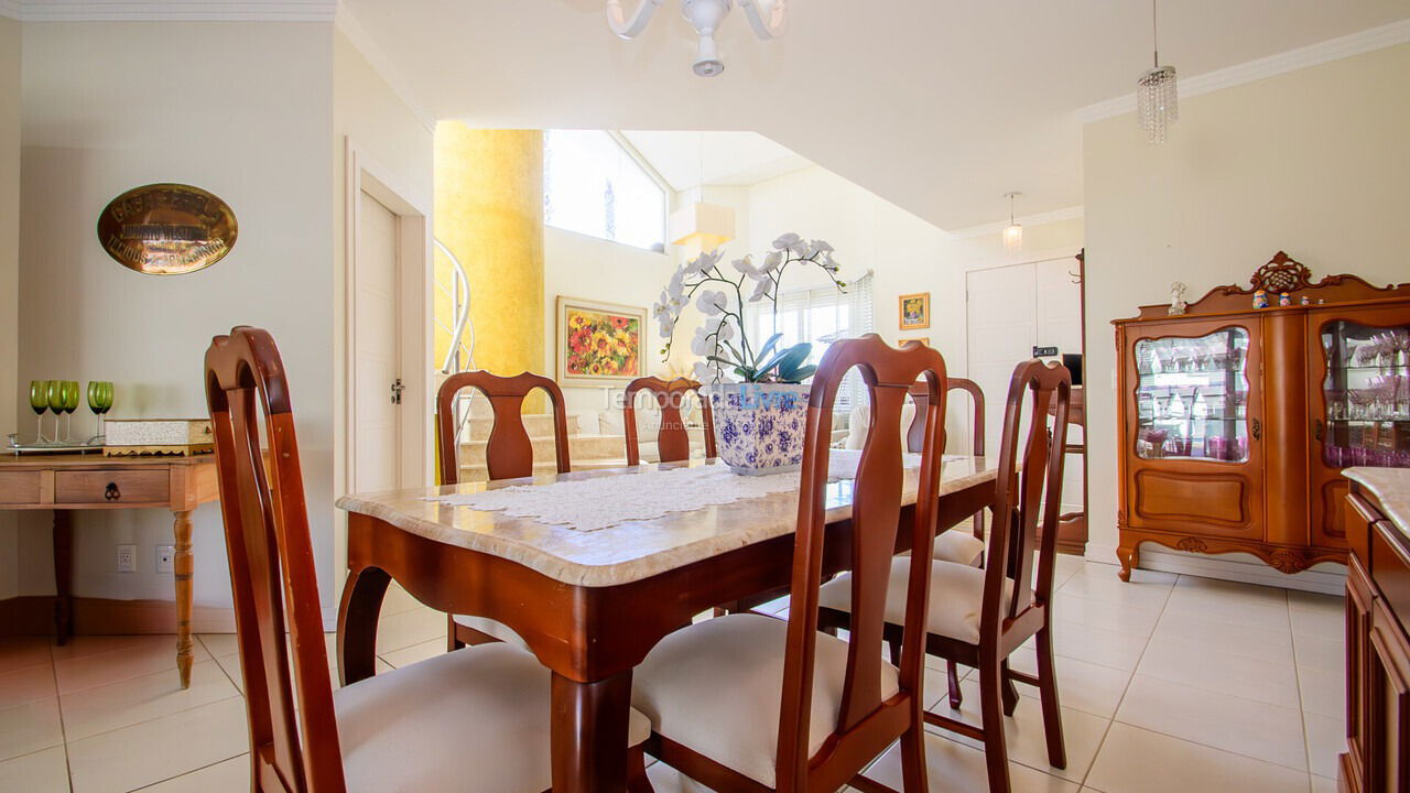 Casa para aluguel de temporada em Florianopolis (Jurerê Internacional)