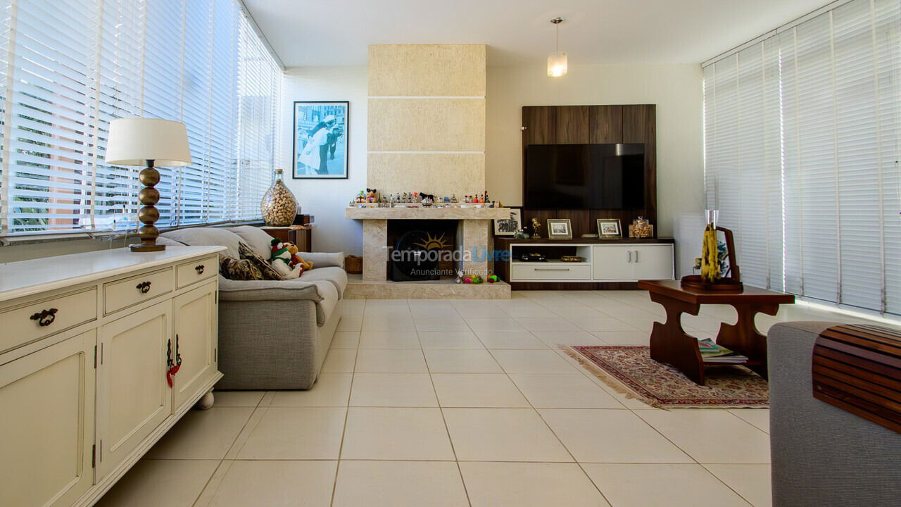 Casa para aluguel de temporada em Florianopolis (Jurerê Internacional)