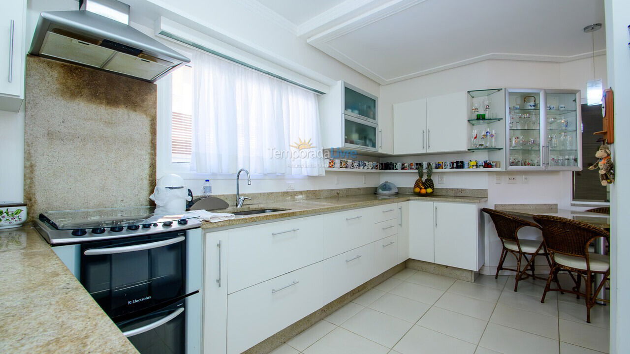 Casa para aluguel de temporada em Florianopolis (Jurerê Internacional)