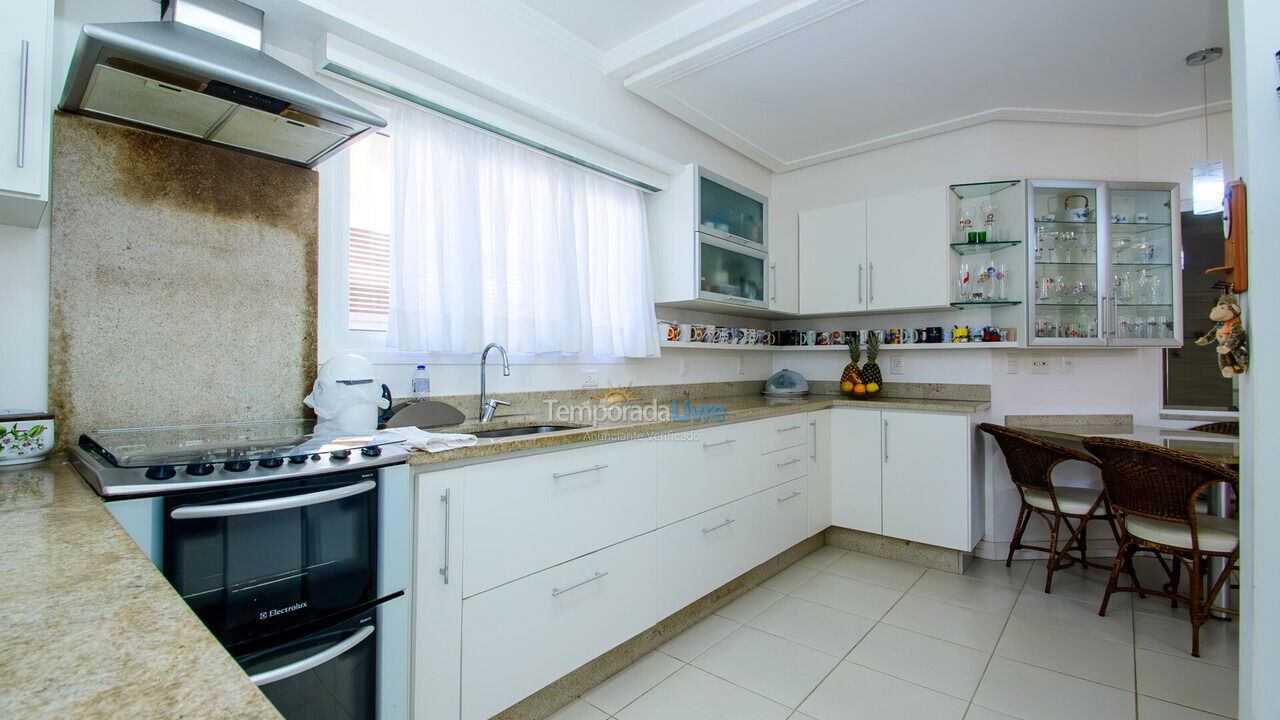 Casa para aluguel de temporada em Florianopolis (Jurerê Internacional)