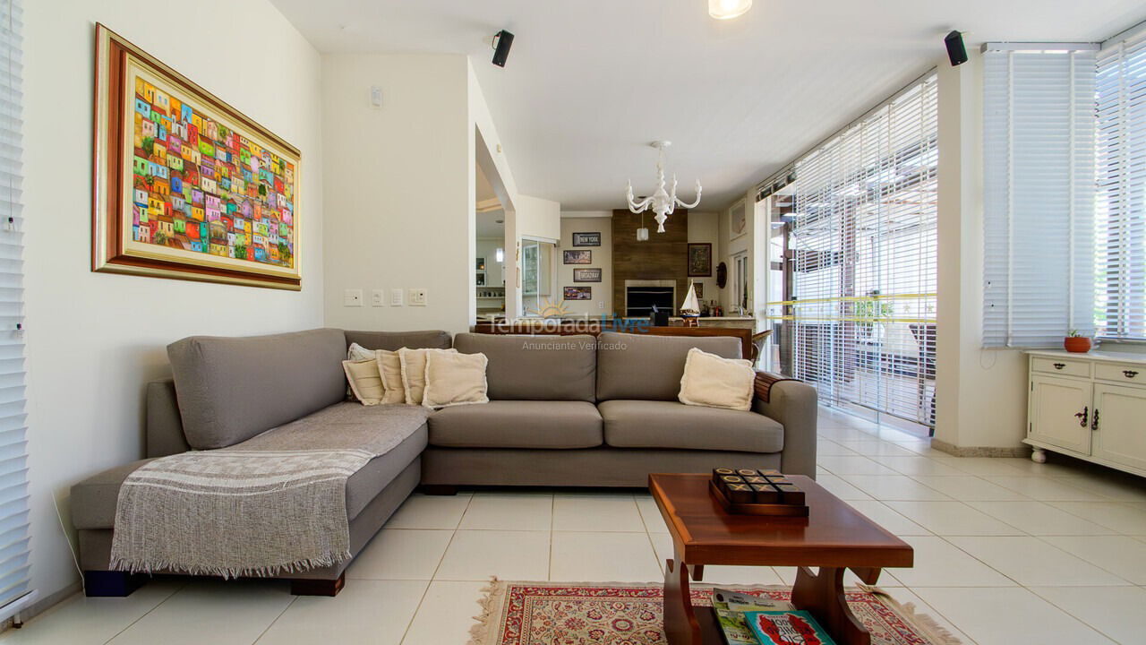 Casa para aluguel de temporada em Florianopolis (Jurerê Internacional)