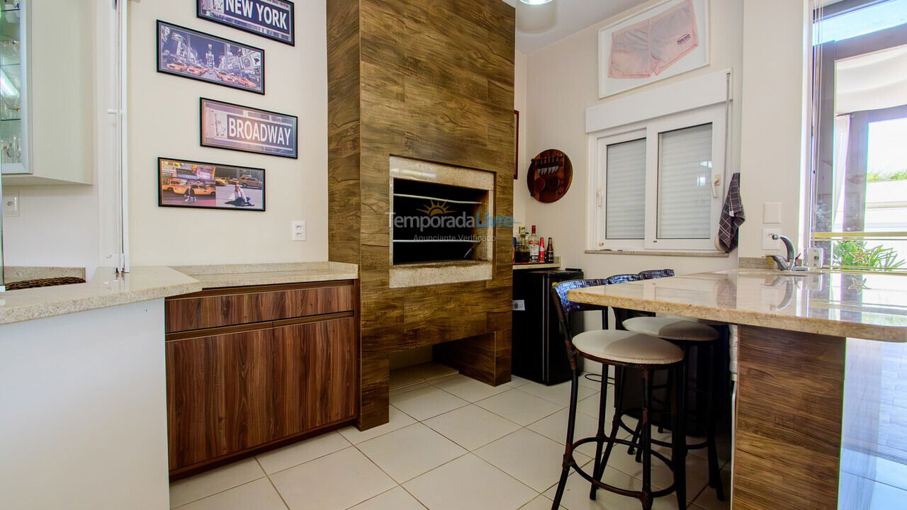 Casa para aluguel de temporada em Florianopolis (Jurerê Internacional)