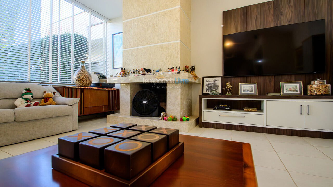 Casa para aluguel de temporada em Florianopolis (Jurerê Internacional)