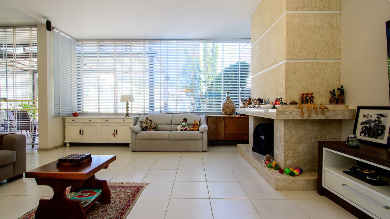 Casa para aluguel de temporada em Florianopolis (Jurerê Internacional)